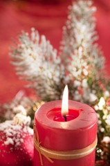 lighting Chrismas candles