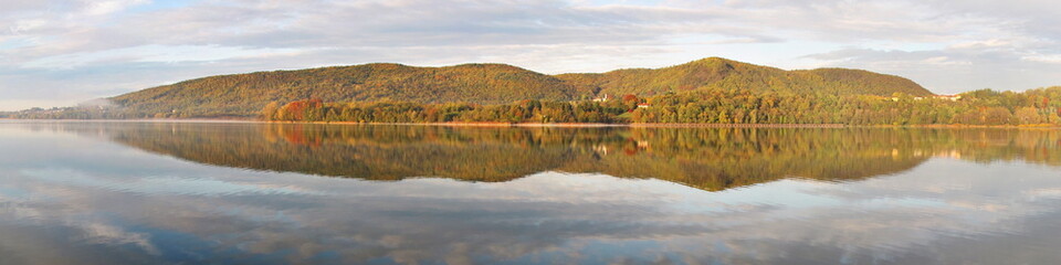 colored reflection during fall time