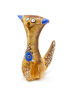 Figurine of a playful cat