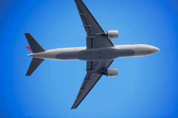 jet airplane