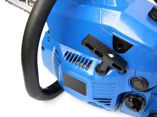 tronçonneuse fond blanc