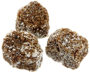 morceaux sucre mélasse canne à sucre fond blanc