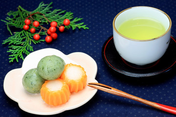 Japanese sweet and green tea