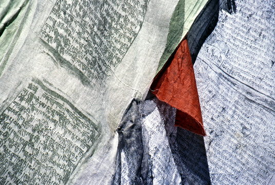 Drapeaux de pri&egrave;re &agrave; Padum au Zanskar