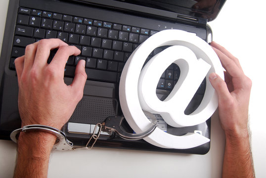 Cyberd&eacute;pendance - Prisonnier d'internet