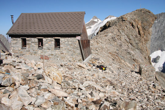 Refuge dans les Ecrins