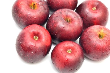red apples
