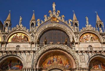 Fototapeta na wymiar Saint Mark's Basilica Details Statues Mosaics Venice Italy