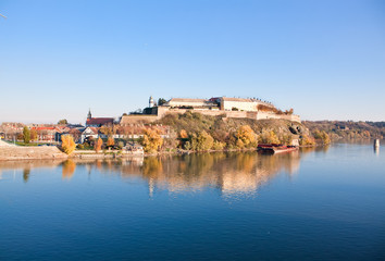 Fototapeta na wymiar Novi Sad, Petrovaradin zamek na Dunaju, Serbia