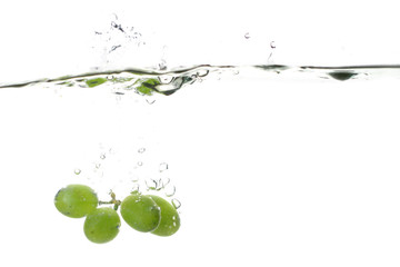 Fototapeta na wymiar grape water splash