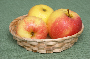 vitaminreicher apfel