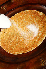 Pfannkuchen mit Zucker