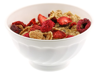 céréales, fruit rouge sec, fraise, framboise, bol, fond blanc