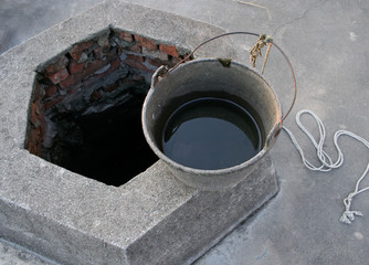 Fototapeta na wymiar water well