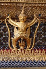 Bangkok temple statue