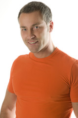 Obraz premium Mann mit Orange T-Shirt