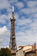 Obraz premium Cell Phone Tower / Radio Communications Tower