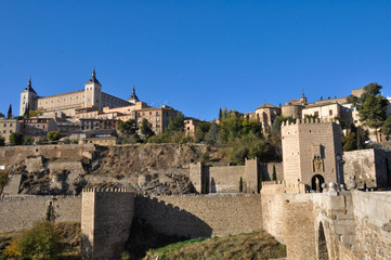 Fototapeta premium Toledo desde el puente de Alcántara