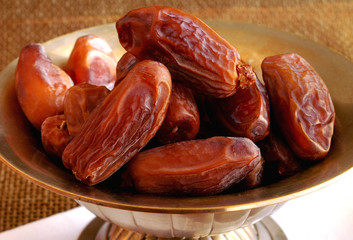 A bowl of whole dates