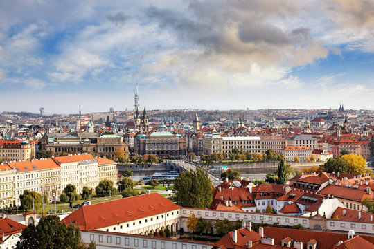 Blick auf Prag mit Moldau
