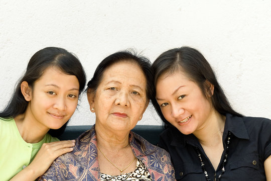 asian family women generation