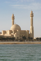 Fototapeta na wymiar Al-Fateh Grand Mosque in Bahrain