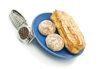 Lunch time - Watch and delicious pastry
