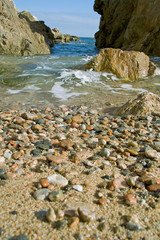 roca y playa
