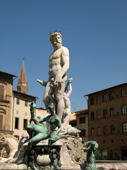 Fototapeta na wymiar Fontanna Neptuna na Piazza della Signoria we Florencji