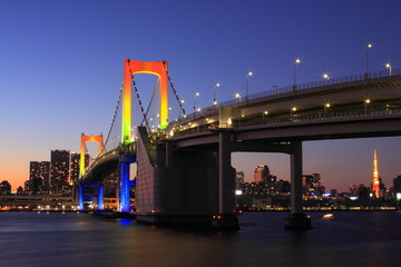 Fototapeta na wymiar Rainbow Bridge
