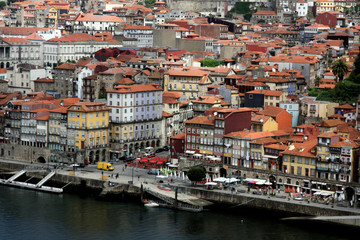 Fototapeta na wymiar Downtown area of Porto