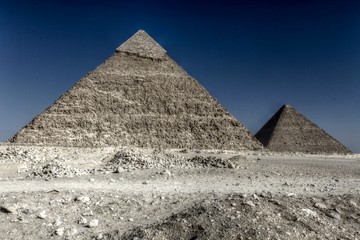 Fototapeta na wymiar Piramida zakłócania