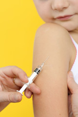 Injection vaccin enfant