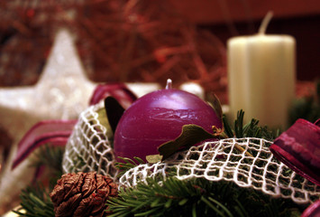 weihnachtsdeko modern violett