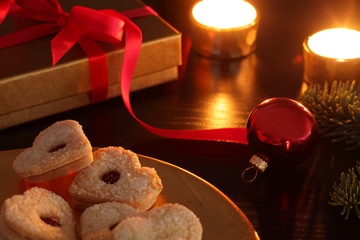 Weihnachten,Gebaeck,Herzplaetzchen mit Marmeladenfuellung