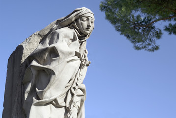 Roma, statua di S. Caterina da Siena di Francesco Messina