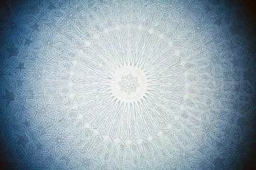 Rollo blau getönte Decke im arabischen Stil © Nataliya Hora