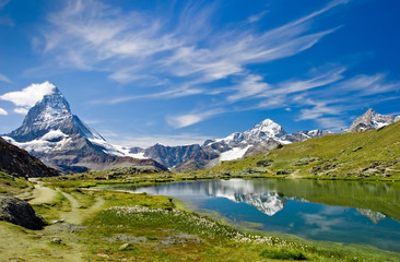 Naklejka na ściany i meble Matterhorn Szwajcaria Riffelsee