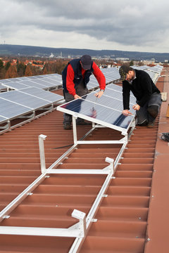 mounting solar panels 04
