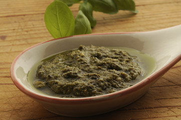 Pesto alla genovese - Ricetta della liguria