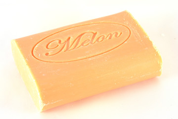 Savon artisanal au melon