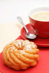 tasse kaffee mit gebäck