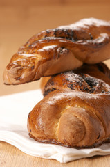 Buns with poppy seed