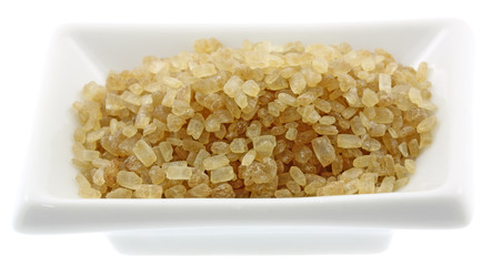 coupelle cristaux géants sucre roux fond blanc