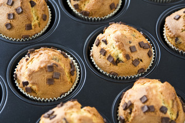 Muffins auf Tablett
