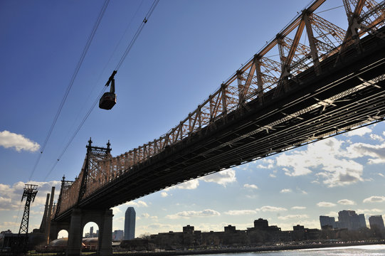 Queensboro Bridge von Manhattan nach Roosevelt Island