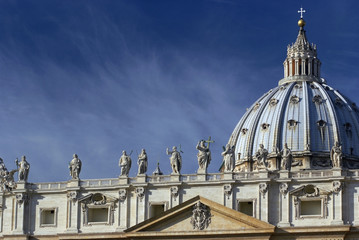 Fototapeta na wymiar Roma, Piazza S. Pietro, la Basilica (part.)