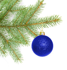 ball on christmas tree