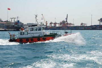 Pilot boat in Istanbul, Bosporus
