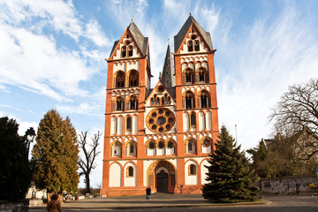 Fototapeta na wymiar Limburger Dom, spätgotische kirchliche Architektur